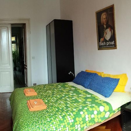Al Porta Susa B&B Торино Стая снимка
