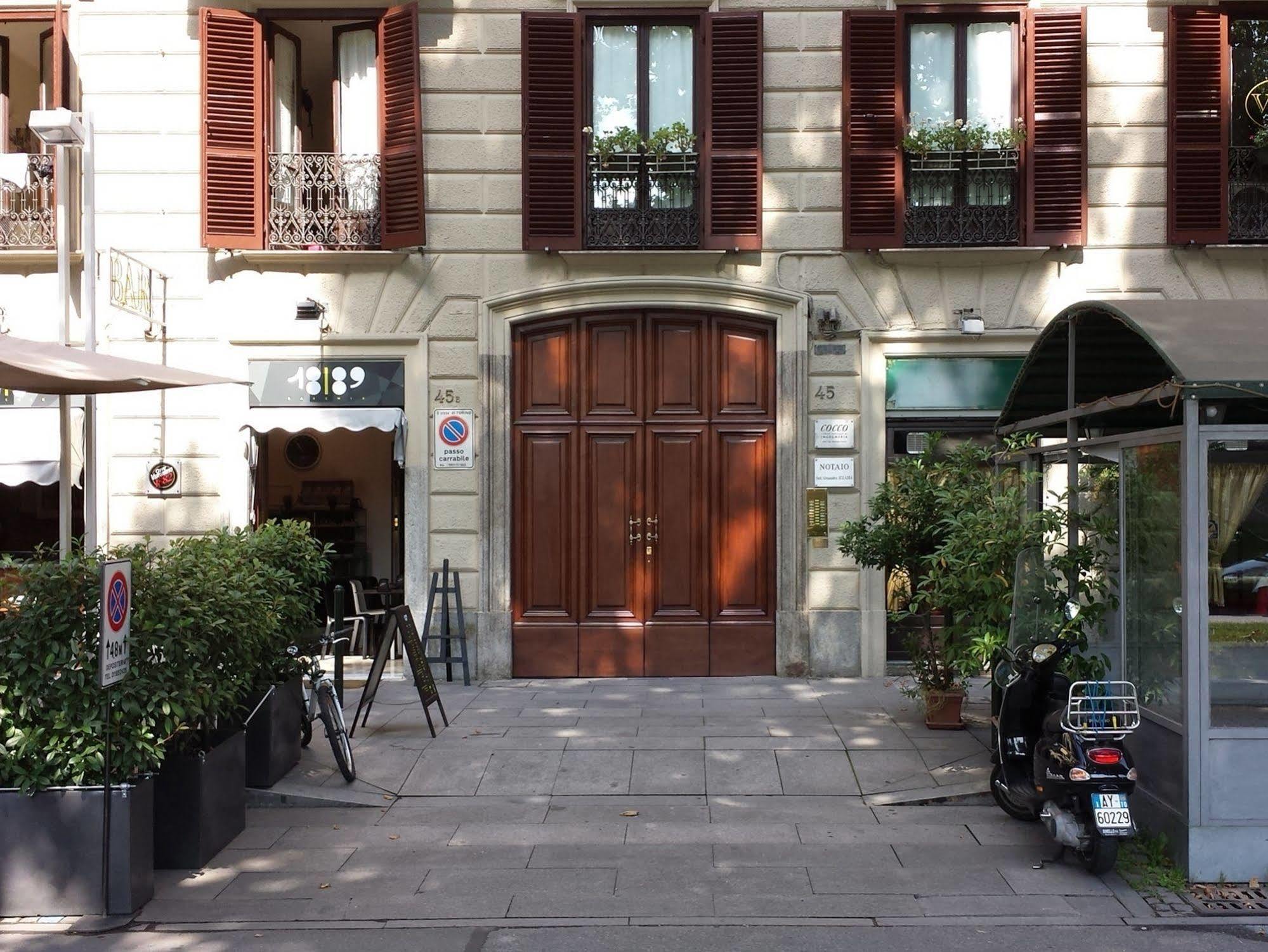 Al Porta Susa B&B Торино Екстериор снимка