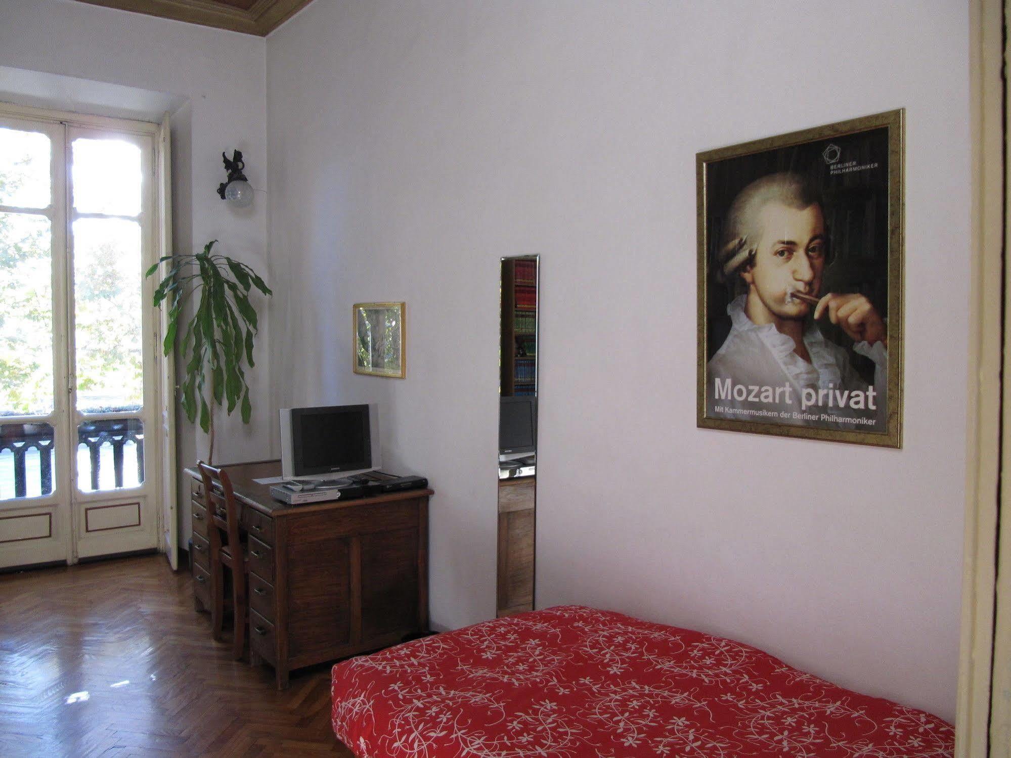 Al Porta Susa B&B Торино Екстериор снимка
