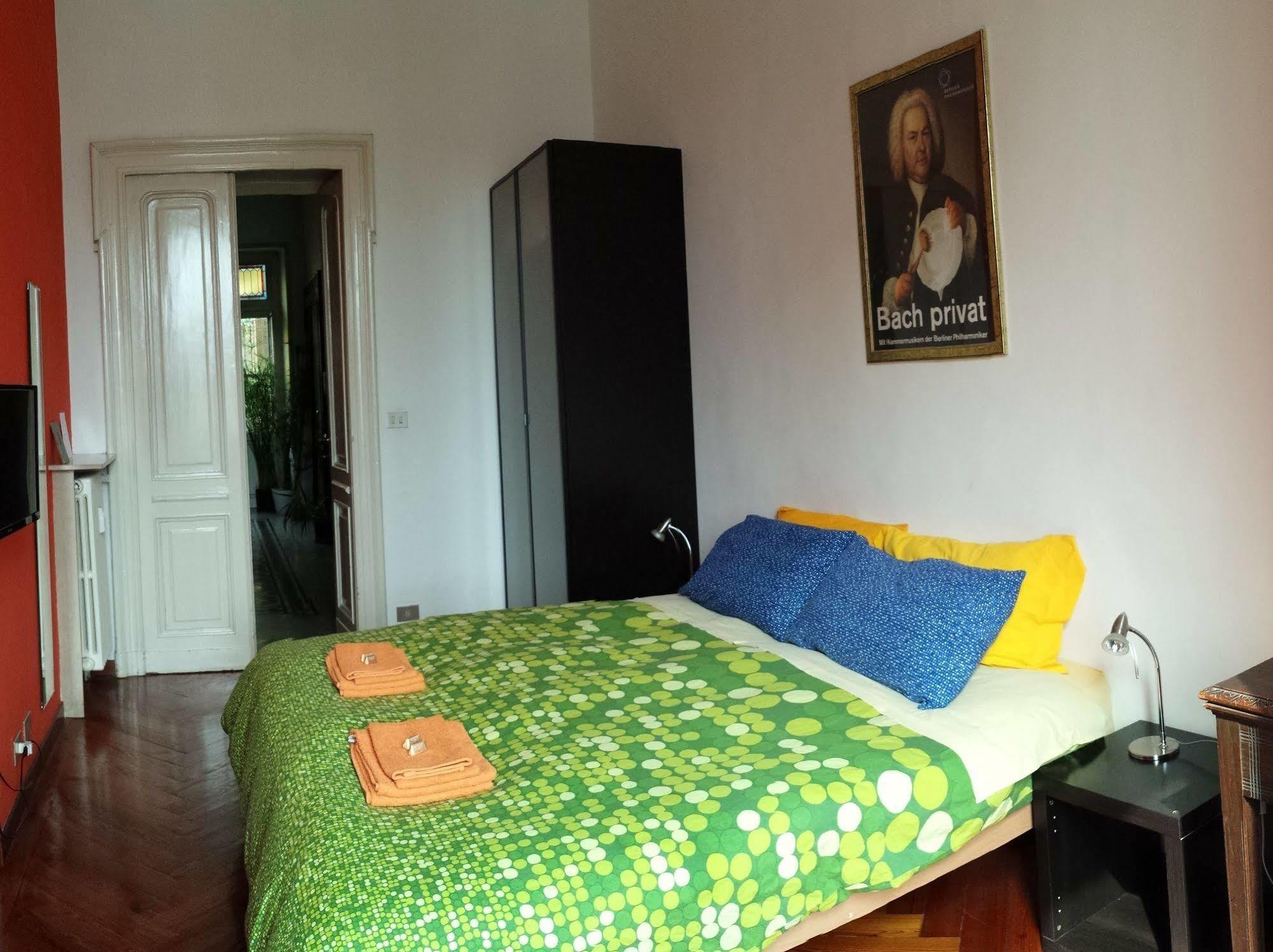 Al Porta Susa B&B Торино Екстериор снимка